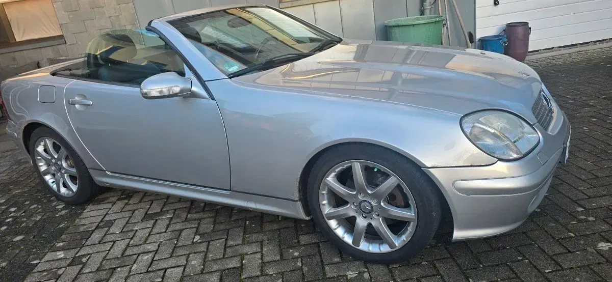 Second-hand Mercedes SLK200 163 CP (119 kW) 2003 Argintiu Cabrio