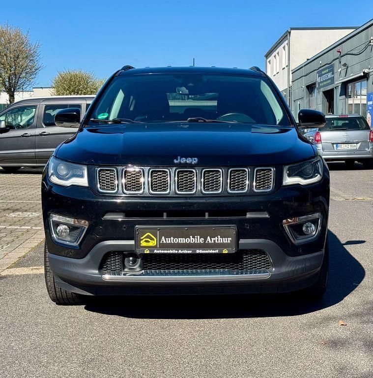Gebraucht Jeep Compass Limited 140 PS (102 kW) 2019 Schwarz SUV