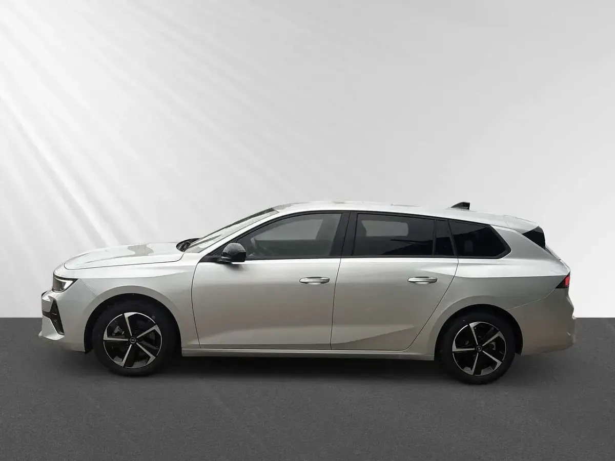 Gebraucht Opel Astra 131 PS (96 kW) 2025 Grau Kleinwagen