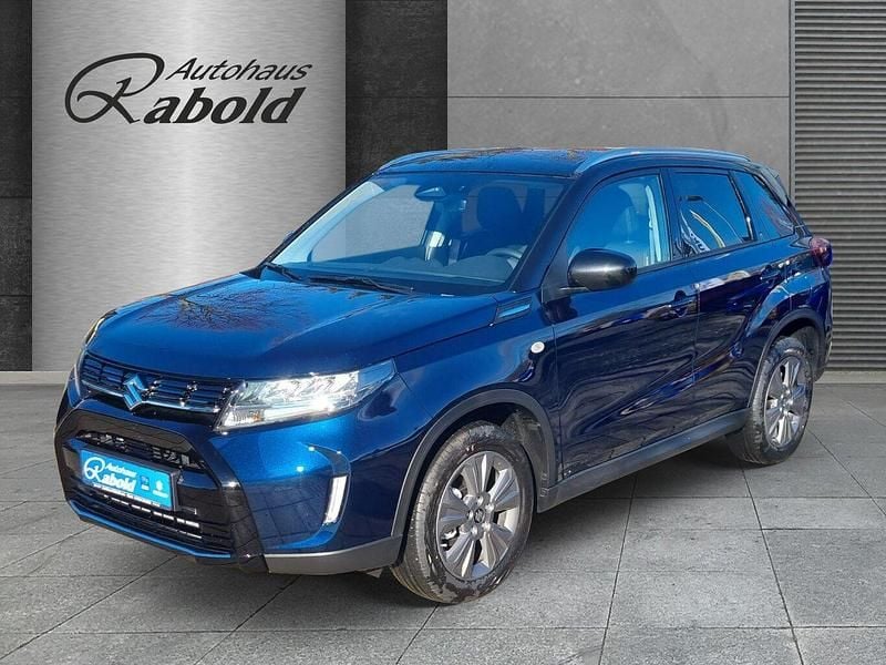 Ice blue / cosmic black (hellblau) Neu 2025 Suzuki Vitara Comfort Limousine | 26.990 € (Fairer Preis) - Bild 1/4