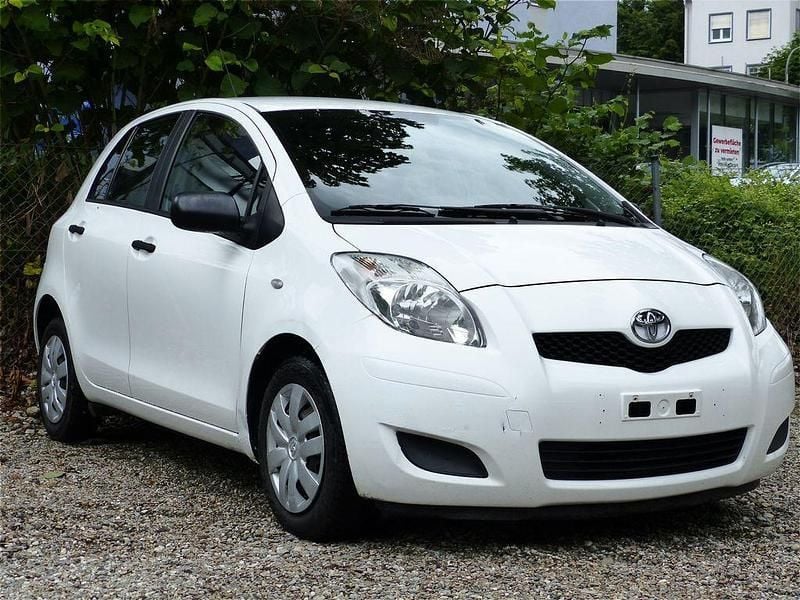 Weiß Gebraucht 2009 Toyota Yaris Sol Limousine | 1.250 € (Superpreis) - Bild 1/4