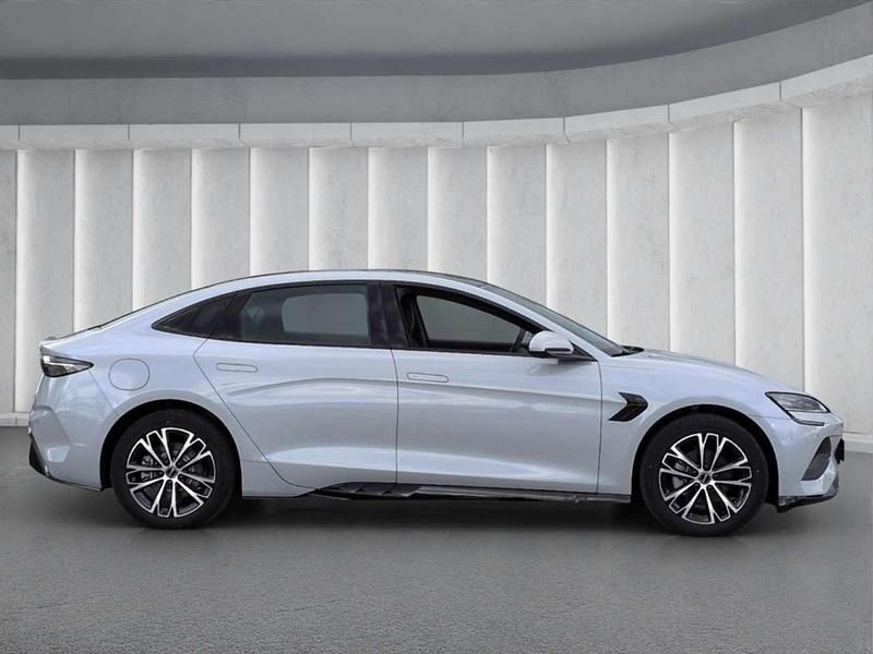 Neu BYD Seal Comfort 169 kW (231 PS) 2026 Indigo grey metallic Limousine