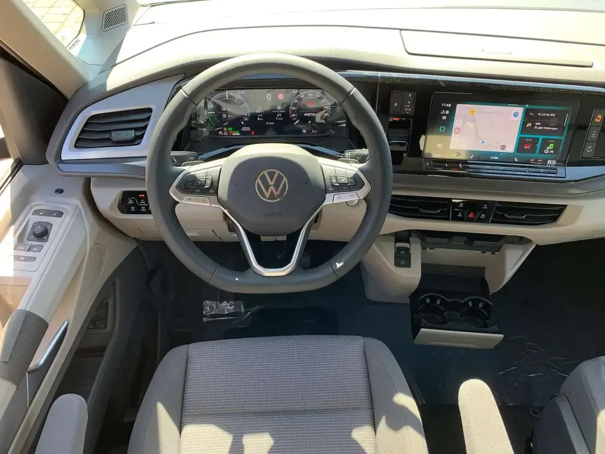Neu VW Multivan Business 245 PS (180 kW) 2026 Starlight blue metallic Van / Kleinbus