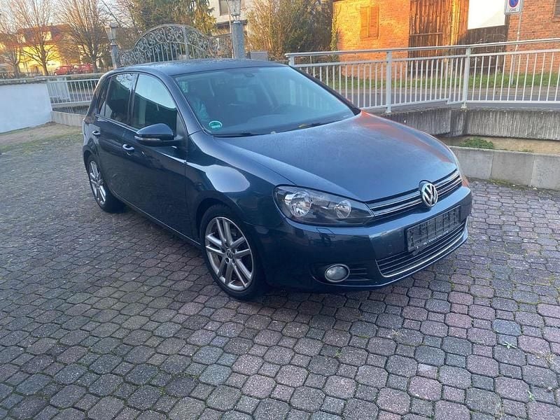 Gebraucht VW Golf VI Highline 110 PS (80 kW) 2009 Violet Kleinwagen