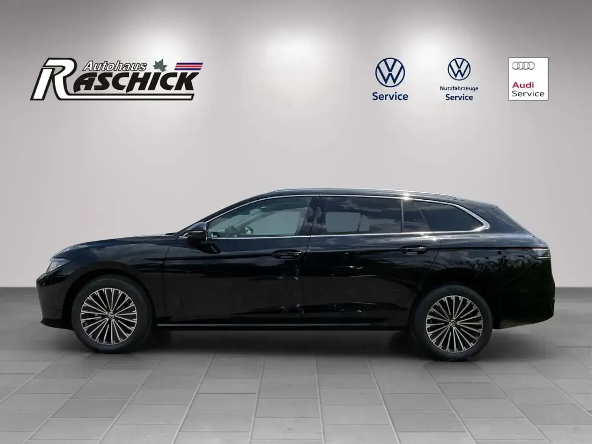 Neu VW Passat Elegance 150 PS (110 kW) 2026 Grenadillschwarz Kombi