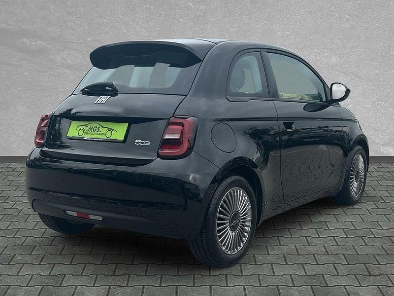 Gebraucht Fiat 500e Icon 69 kW (95 PS) 2023 Onyx schwarz Kleinwagen