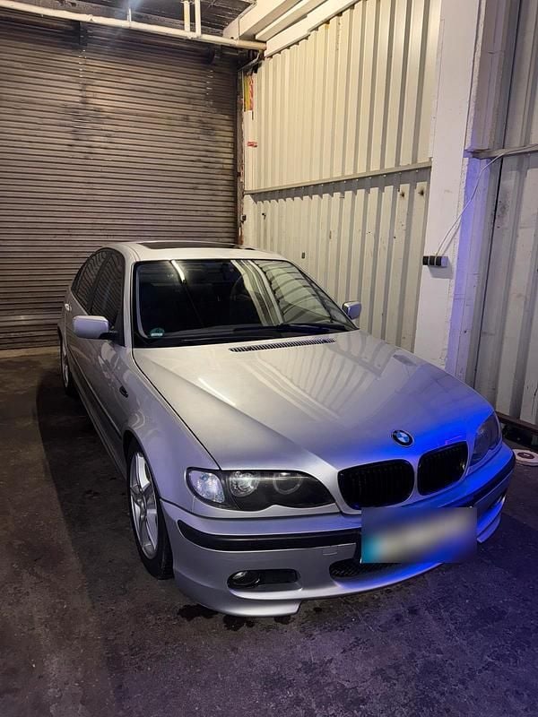 Gebraucht BMW 320 150 PS (110 kW) 2002 Silber Limousine