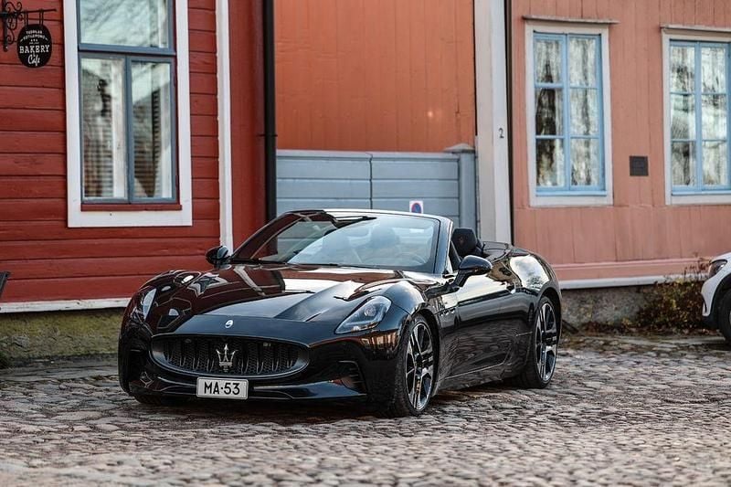 Gebraucht Maserati GranCabrio 559 kW (761 PS) 2024 Schwarz Cabrio