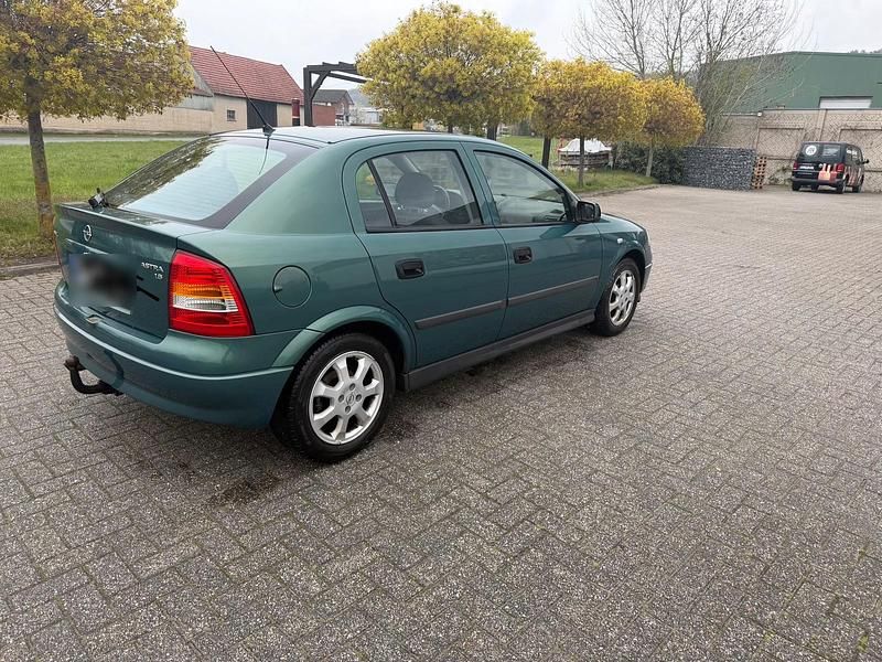 Gebraucht Opel Astra 75 PS (55 kW) 2001 Grün Limousine