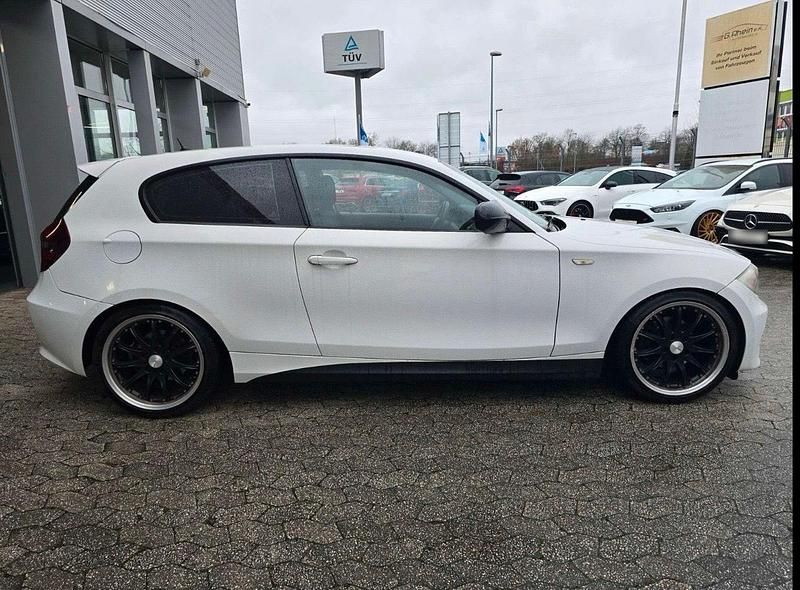 Gebraucht BMW 116 122 PS (89 kW) 2010 Weiß Kleinwagen