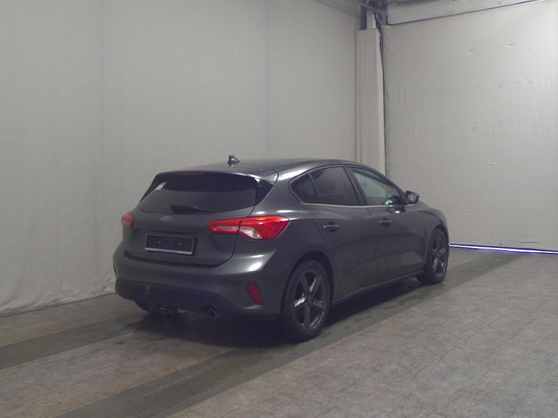 Gebraucht Ford Focus Titanium 120 PS (88 kW) 2020 Magnetic grau metallic Limousine