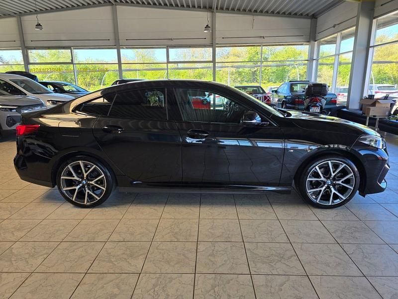 Gebraucht BMW 218 Gran Coupé M Sport 136 PS (100 kW) 2024 Saphirschwarz Coupé