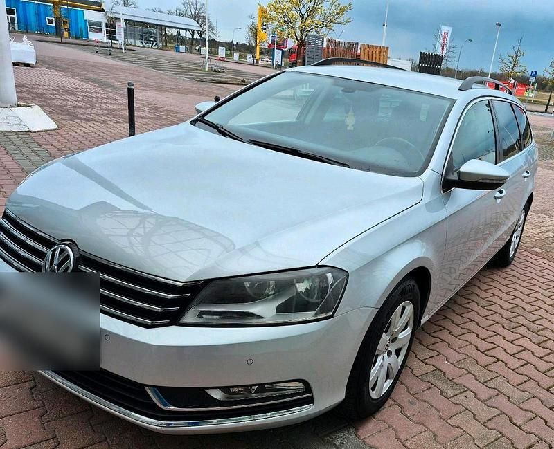 Second-hand VW Passat 122 CP (89 kW) 2011 Gri Break