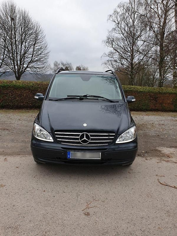 Schwarz Gebraucht 2005 Mercedes Viano Van / Kleinbus | 7.500 € (Superpreis) - Bild 1/4