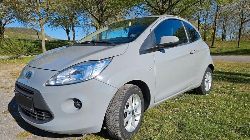 Gebraucht Ford Ka 69 PS (50 kW) 2014 Grau Kleinwagen