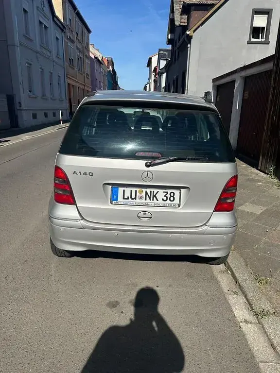 Gebraucht Mercedes A140 Avantgarde 82 PS (60 kW) 2002 Silber Kleinwagen