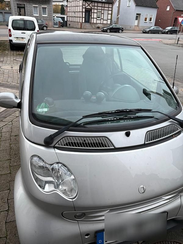 Silber Gebraucht 2004 Smart ForTwo Coupé Coupé | 2.800 € - Bild 1/4