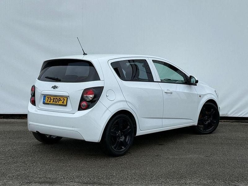 Gebraucht Chevrolet Aveo LT 95 PS (69 kW) 2012 Weiß Limousine