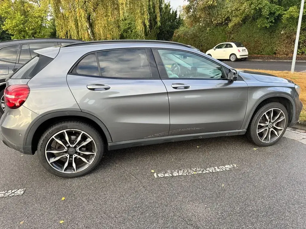 Gebraucht Mercedes GLA220 170 PS (125 kW) 2018 SUV