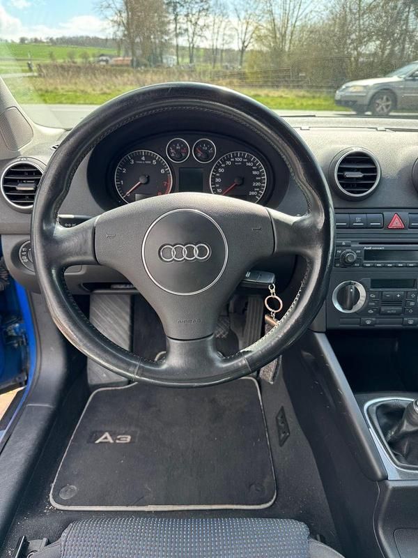 Gebraucht Audi A3 Ambiente 150 PS (110 kW) 2004 Blau Kleinwagen