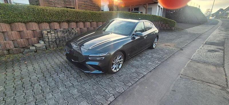 Grau Gebraucht 2022 Genesis G70 Limousine | 26.200 € (Fairer Preis) - Bild 1/4