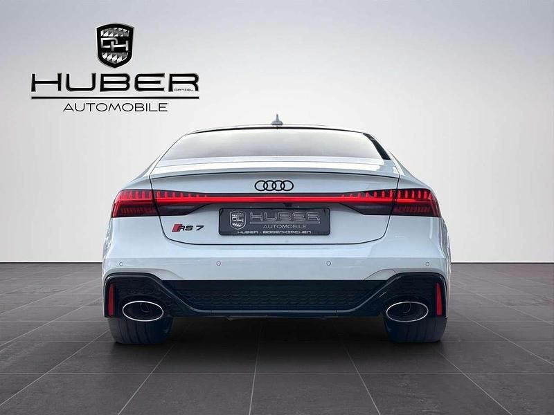 Gebraucht Audi RS7 Sportback Performance 630 PS (463 kW) 2024 Gletscherweiss Kleinwagen