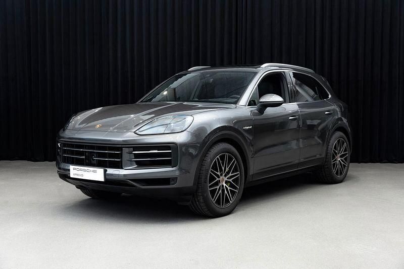 Grau Gebraucht 2023 Porsche Cayenne SUV | 83.657 € (Superpreis) - Bild 1/4