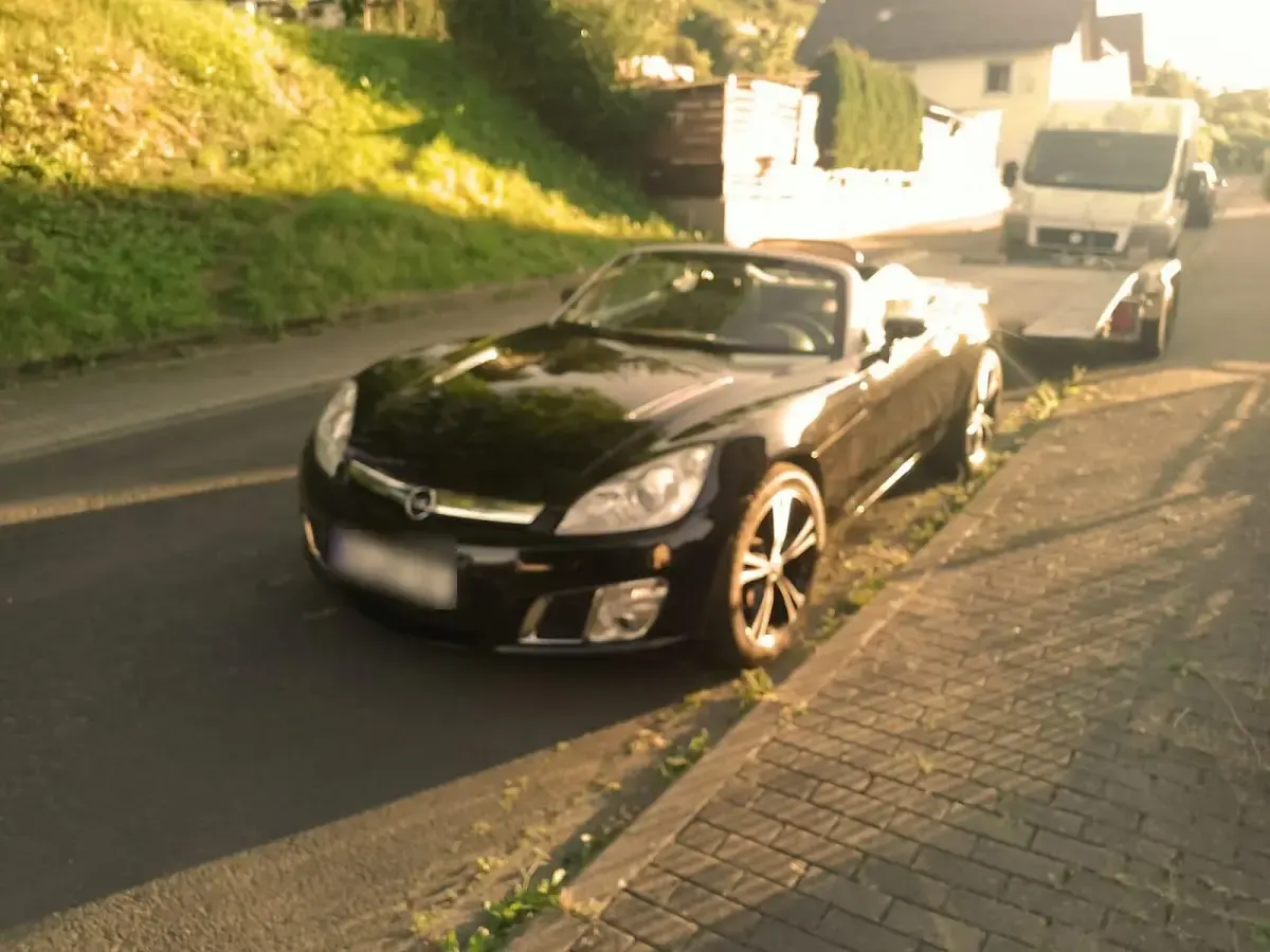 Gebraucht Opel GT 265 PS (194 kW) 2009 Schwarz Cabrio