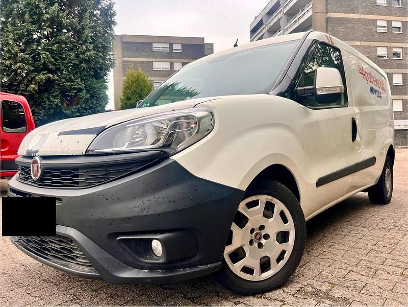 Weiß Gebraucht 2017 Fiat Doblò Van / Kleinbus | 7.490 € - Bild 1/4