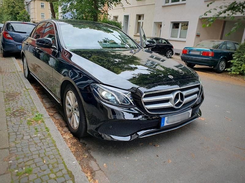 Gebraucht Mercedes E200 150 PS (110 kW) 2018 Schwarz Limousine