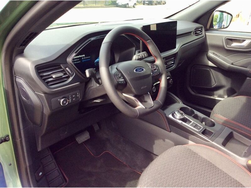 Gebraucht Ford Kuga ST-Line 152 PS (111 kW) 2024 Grün SUV