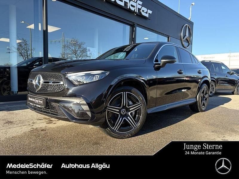 Gebraucht Mercedes GLC220 AMG 197 PS (144 kW) 2026 Lack obsidianschwarz Coupé