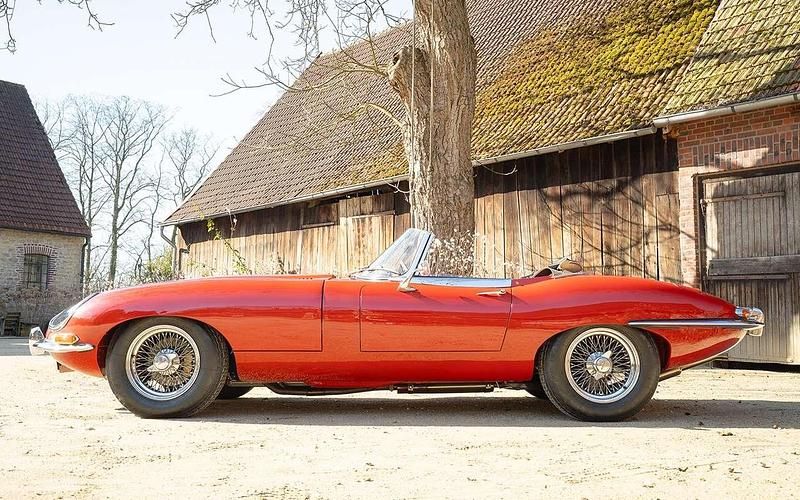 Gebraucht Jaguar E-Type 211 PS (155 kW) 1965 Rot Cabrio