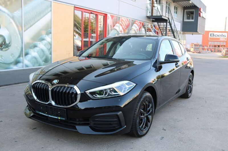 Schwarz Gebraucht 2023 BMW 118 Advantage Kleinwagen | 27.500 € (Fairer Preis) - Bild 1/4
