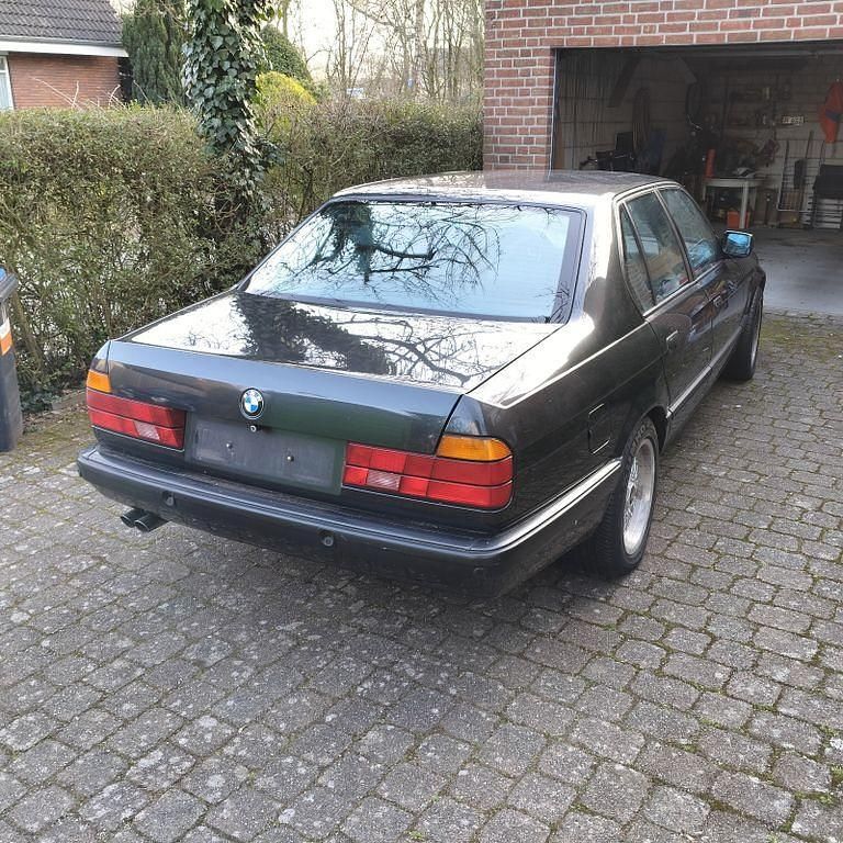 Gebraucht BMW 730 218 PS (160 kW) 1992 Schwarz Limousine