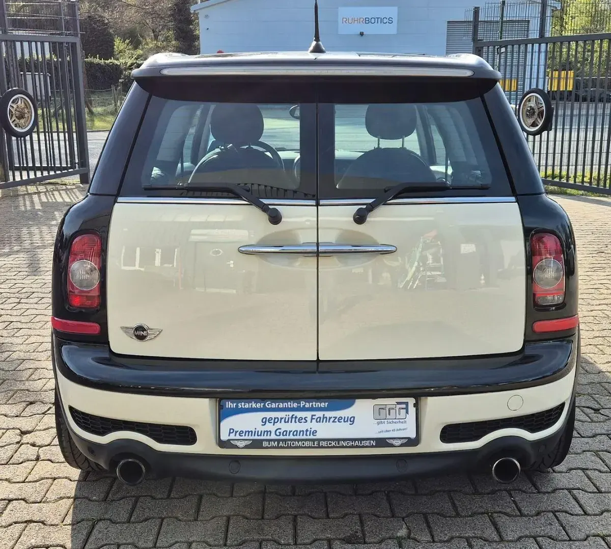 Gebraucht Mini Cooper S Coupé 184 PS (135 kW) 2010 Pepper (old english) white Coupé