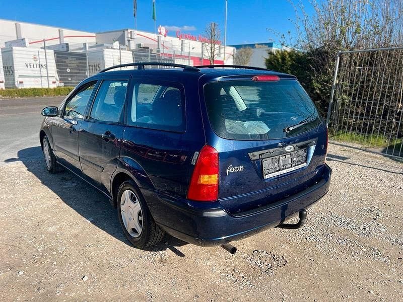 Gebraucht Ford Focus 100 PS (73 kW) 2003 Kombi