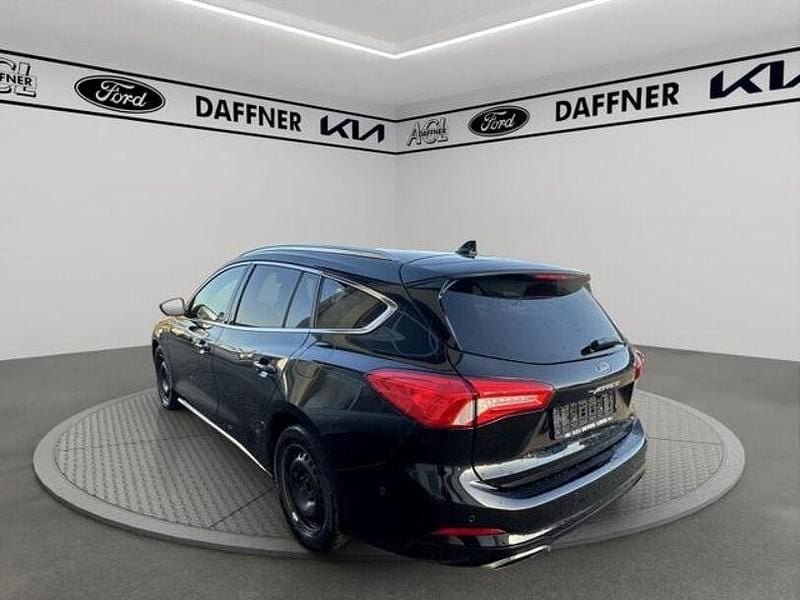 Gebraucht Ford Focus Vignale 150 PS (110 kW) 2021 Obsidianschwarz metallic Limousine