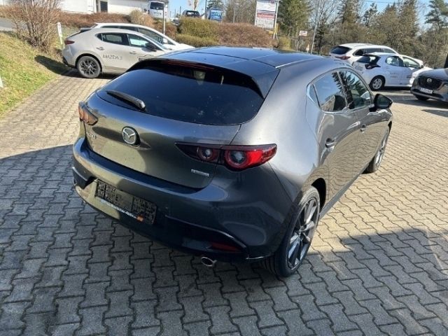 Neu Mazda 3 140 PS (102 kW) 2025 Grau Limousine