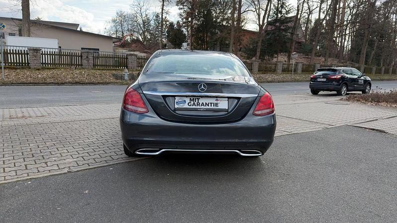 Gebraucht Mercedes C180 Avantgarde 156 PS (114 kW) 2015 Grau Limousine