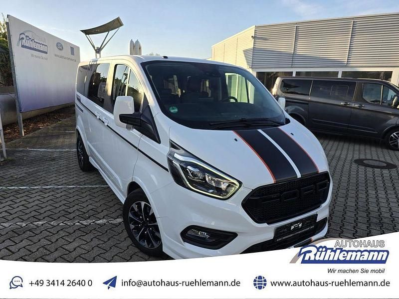 Frostweiß Gebraucht 2018 Ford Tourneo Custom Sport Van / Kleinbus | 35.940 € (Teuer) - Bild 1/4