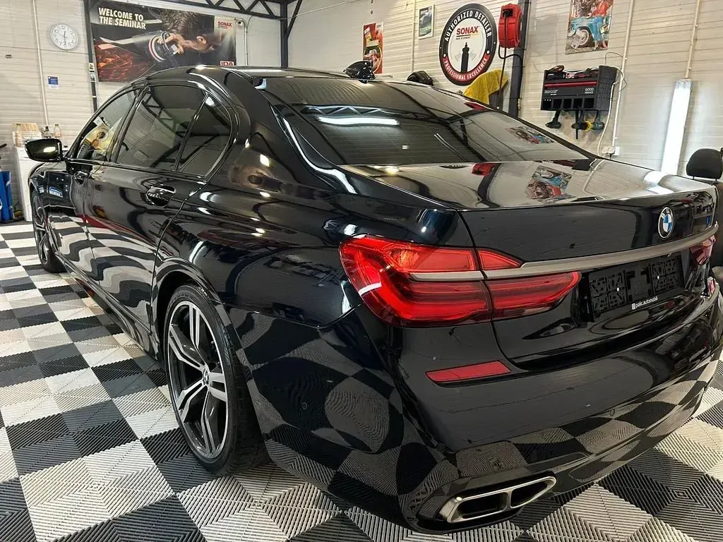Gebraucht BMW 750L 449 PS (330 kW) 2016 Schwarz Limousine