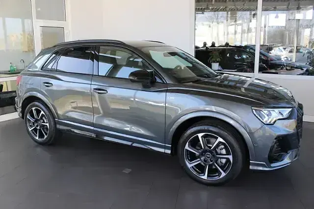 Second-hand Audi Q3 S-Line 190 CP (139 kW) 2025 Gri SUV