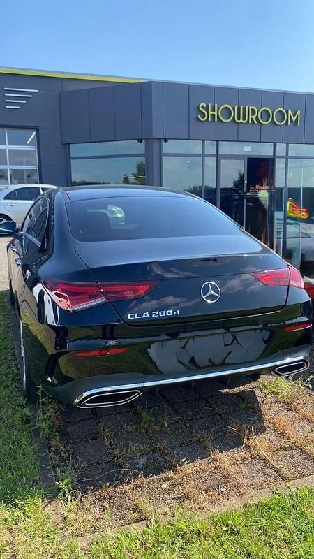 Schwarz Gebraucht 2022 Mercedes CLA200 AMG line Coupé | 32.500 € (Fairer Preis) - Bild 1/4