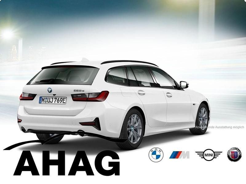 Gebraucht BMW 330e Efficient Dynamics 252 PS (185 kW) 2022 Schwarz Kombi