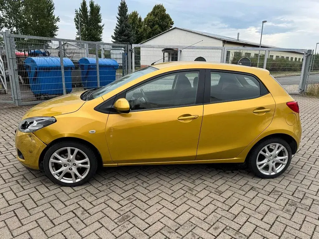 Gebraucht Mazda 2 86 PS (63 kW) 2008 Gelb Kleinwagen