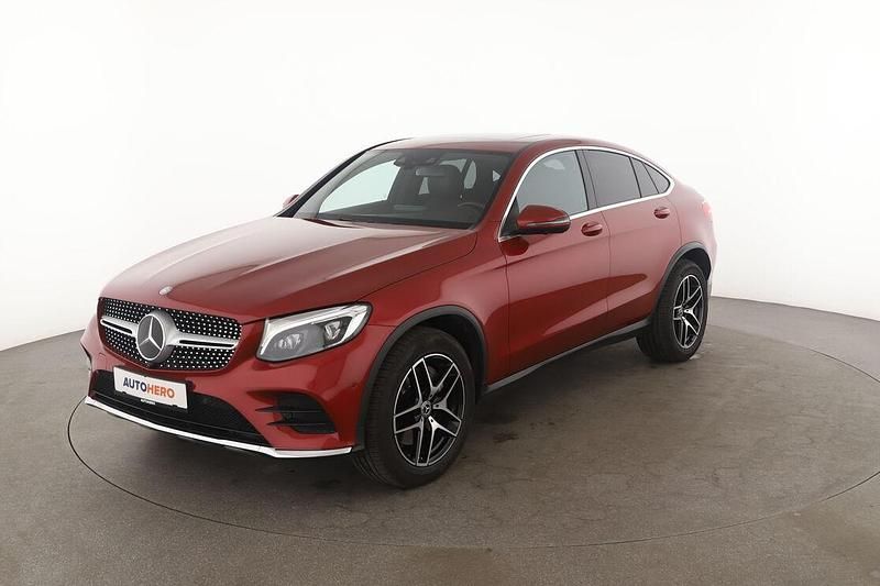 Rot Gebraucht 2017 Mercedes GLC250 AMG line SUV | 35.130 € (Teuer) - Bild 1/3