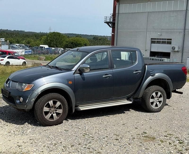 Grau Gebraucht 2006 Mitsubishi L200 Abholung | 5.800 € (Superpreis) - Bild 1/4