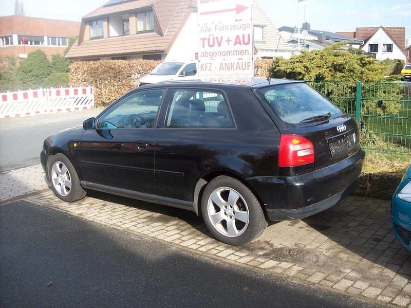 Gebraucht Audi A3 101 PS (74 kW) 1998 Schwarz Kleinwagen