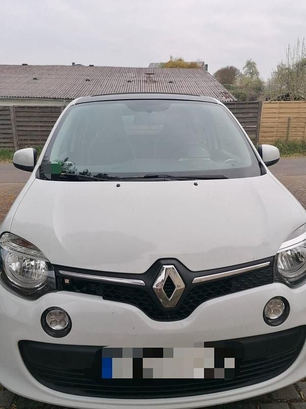 Second-hand Renault Twingo 90 CP (66 kW) 2015 Alb Hatchback